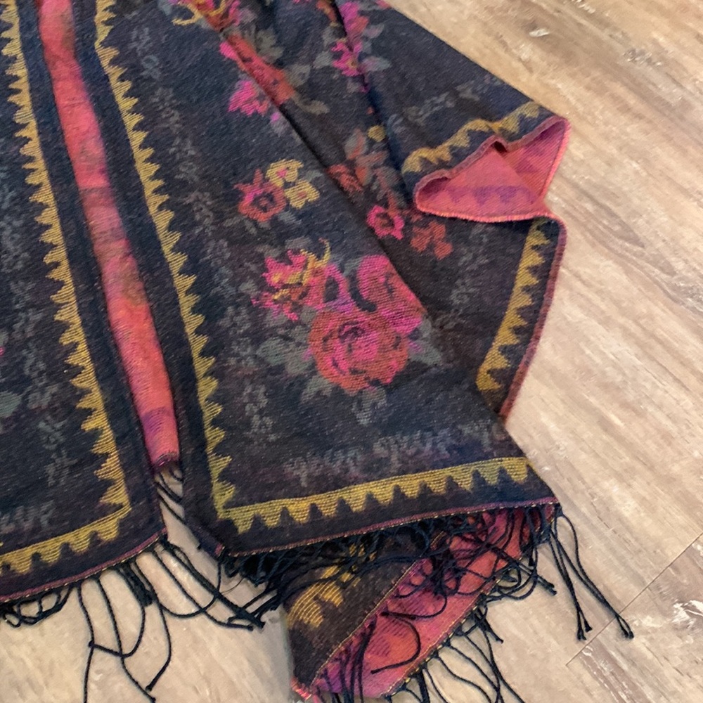 Wrap - Picture 4 of 5